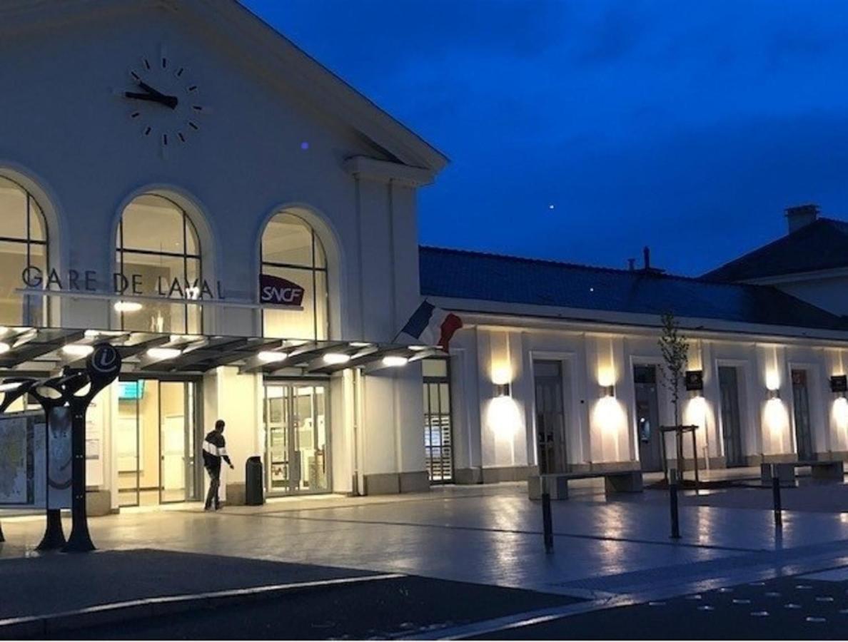 Hotel Et Apparts Marin Laval  Eksteriør bilde