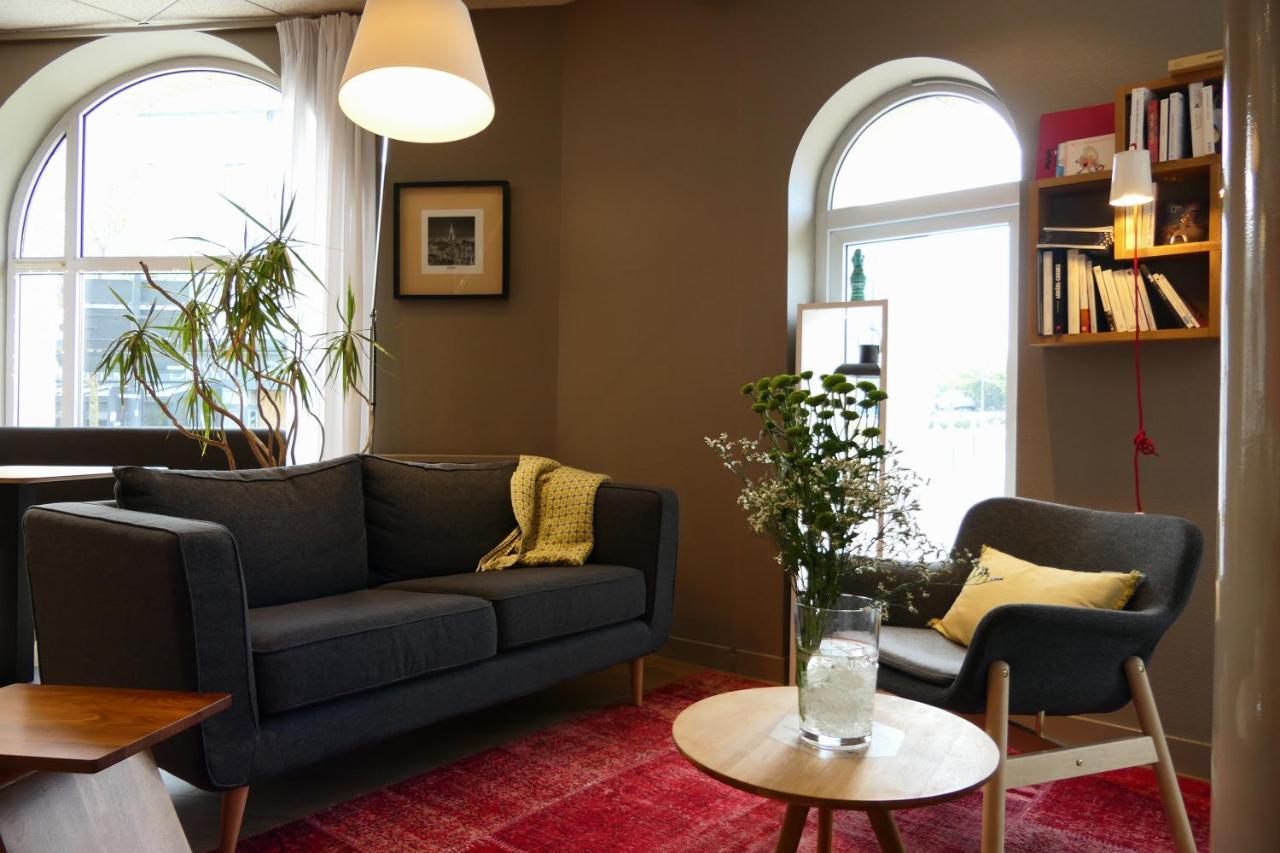 Hotel Et Apparts Marin Laval  Eksteriør bilde